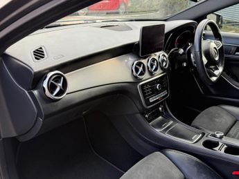 Mercedes-Benz GLA 1.6 GLA180 AMG Line Edition 7G-DCT Euro 6 (s/s) 5dr