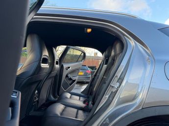 Mercedes-Benz GLA 2.1 GLA220d AMG Line (Premium) 7G-DCT 4MATIC Euro 6 (s/s) 5dr