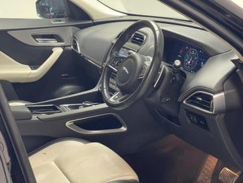 Jaguar F-PACE 2.0 P250i R-Sport Auto AWD Euro 6 (s/s) 5dr