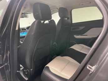 Jaguar F-PACE 2.0 P250i R-Sport Auto AWD Euro 6 (s/s) 5dr
