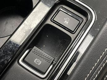 Jaguar F-PACE 2.0 P250i R-Sport Auto AWD Euro 6 (s/s) 5dr