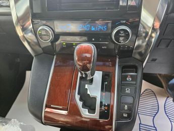 Toyota Vellfire 18M WARANTY,WARRANTED MILE,TWIN SUN ROOF