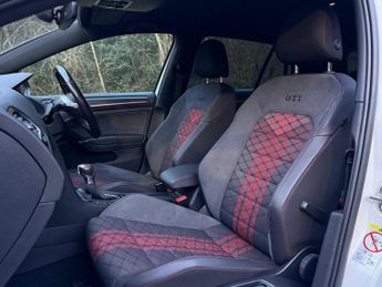 Volkswagen Golf 2.0 TSI GTI TCR DSG Euro 6 (s/s) 5dr