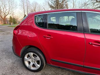 Peugeot 3008 1.6 HDi Sport EGC Euro 5 5dr