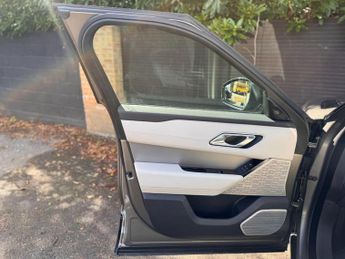 Land Rover Range Rover Velar 2.0 D240 R-Dynamic HSE Auto 4WD Euro 6 (s/s) 5dr