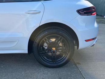 Porsche Macan 3.0 TD V6 S PDK 4WD Euro 6 (s/s) 5dr