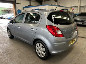 Vauxhall Corsa 1.4i 16v Club 5dr