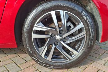 Peugeot 208 1.2 PureTech Allure Premium + Hatchback 5dr Petrol EAT Euro 6 (s