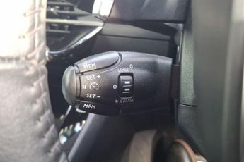 Peugeot 208 1.2 PureTech Allure Premium + Hatchback 5dr Petrol EAT Euro 6 (s