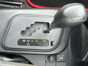 Toyota iQ 1.33 Dual VVT-i 3 Multidrive Euro 4 3dr