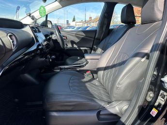 Toyota Prius 1.8 VVT 8.8kWh Business Edition Plus CVT Euro 6 (s/s) 5dr