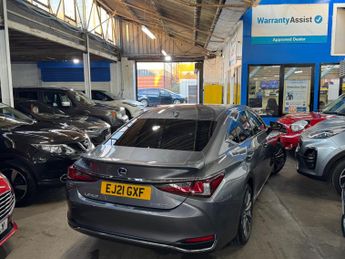 Lexus ES 2.5 300h F Sport Saloon 4dr Petrol Hybrid E-CVT Euro 6 (s/s) (21
