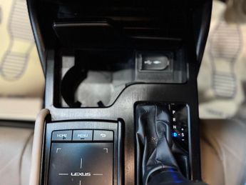 Lexus ES 2.5 300h F Sport Saloon 4dr Petrol Hybrid E-CVT Euro 6 (s/s) (21