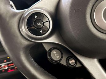 Smart fortwo 17.6kWh Exclusive Coupe 2dr Electric Auto (22kW Charger) (82 ps)