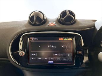 Smart fortwo 17.6kWh Exclusive Coupe 2dr Electric Auto (22kW Charger) (82 ps)