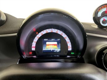 Smart forfour 17.6kWh Premium Hatchback 5dr Electric Auto (22kW Charger) (82 p