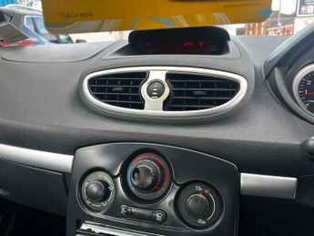 Renault Clio 1.6 VVT Expression Auto Euro 5 5dr