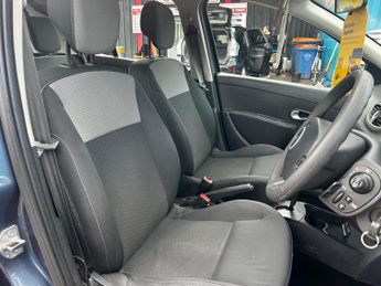 Renault Clio 1.6 VVT Expression Auto Euro 5 5dr