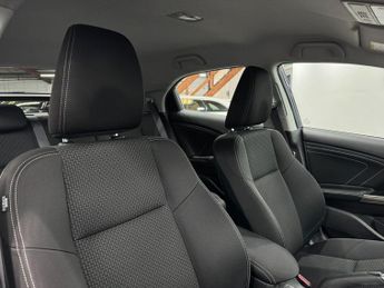 Honda Civic 1.8 i-VTEC SE Plus (Navi) Auto Euro 6 5dr