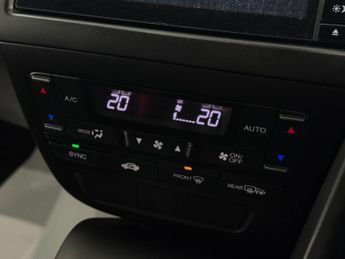Honda Civic 1.8 i-VTEC SE Plus (Navi) Auto Euro 6 5dr
