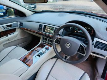 Jaguar XF 3.0d S V6 Portfolio Auto Euro 5 (s/s) 4dr