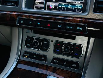 Jaguar XF 3.0d S V6 Portfolio Auto Euro 5 (s/s) 4dr