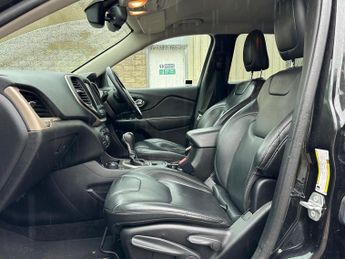 Jeep Cherokee 2.2 MultiJetII Night Eagle Auto 4WD Euro 6 (s/s) 5dr