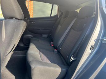 Nissan Leaf 39kWh N-Connecta Auto 5dr