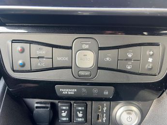 Nissan Leaf 39kWh N-Connecta Auto 5dr