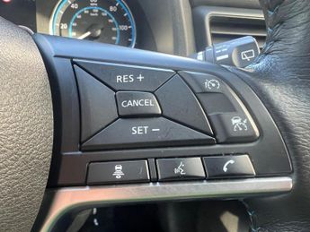 Nissan Leaf 39kWh N-Connecta Auto 5dr