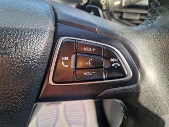 Ford Kuga 1.5 TDCi Zetec Powershift Euro 6 (s/s) 5dr