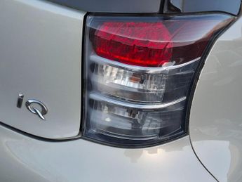 Toyota iQ 1.0 VVT-I MULTIDRIVE EURO 4