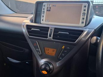 Toyota iQ 1.0 VVT-I MULTIDRIVE EURO 4
