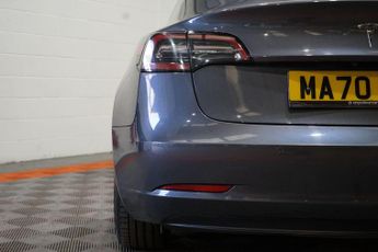 Tesla Model 3 Standard Range Plus Auto RWD 4dr