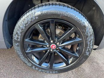 Jaguar F-PACE 2.0 D240 R-Sport Auto AWD Euro 6 (s/s) 5dr