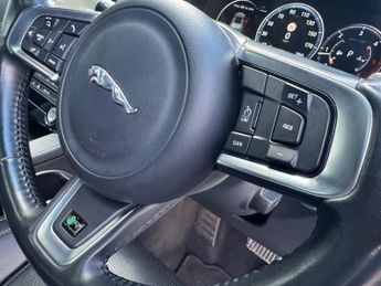 Jaguar F-PACE 2.0 D240 R-Sport Auto AWD Euro 6 (s/s) 5dr