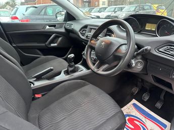 Peugeot 308 1.2 PureTech Access Euro 6 5dr