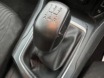 Peugeot 308 1.2 PureTech Access Euro 6 5dr
