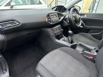 Peugeot 308 1.2 PureTech Access Euro 6 5dr