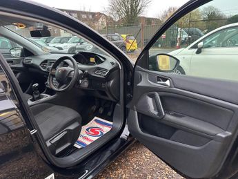 Peugeot 308 1.2 PureTech Access Euro 6 5dr
