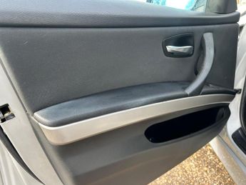 BMW 3 Series 2.0 320i SE Touring Auto Euro 4 5dr