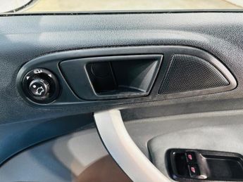 Ford Fiesta 1.4 Titanium 5dr