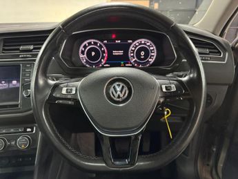 Volkswagen Tiguan 2.0 TSI BlueMotion Tech SEL DSG 4Motion Euro 6 (s/s) 5dr