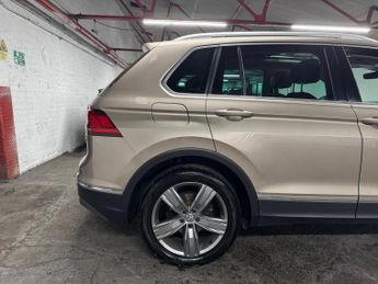 Volkswagen Tiguan 2.0 TSI BlueMotion Tech SEL DSG 4Motion Euro 6 (s/s) 5dr