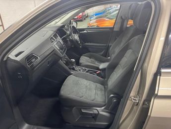 Volkswagen Tiguan 2.0 TSI BlueMotion Tech SEL DSG 4Motion Euro 6 (s/s) 5dr