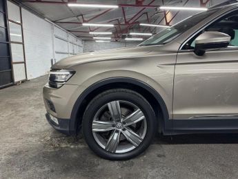 Volkswagen Tiguan 2.0 TSI BlueMotion Tech SEL DSG 4Motion Euro 6 (s/s) 5dr
