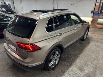 Volkswagen Tiguan 2.0 TSI BlueMotion Tech SEL DSG 4Motion Euro 6 (s/s) 5dr