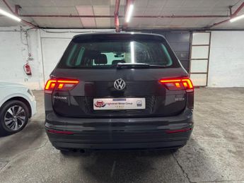 Volkswagen Tiguan 2.0 TDI SE Navigation DSG 4Motion Euro 6 (s/s) 5dr