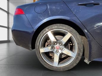 Jaguar XE 2.0d R-Sport Auto AWD Euro 6 (s/s) 4dr