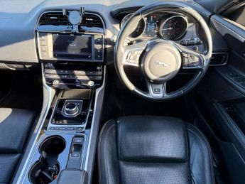 Jaguar XE 2.0d R-Sport Auto AWD Euro 6 (s/s) 4dr